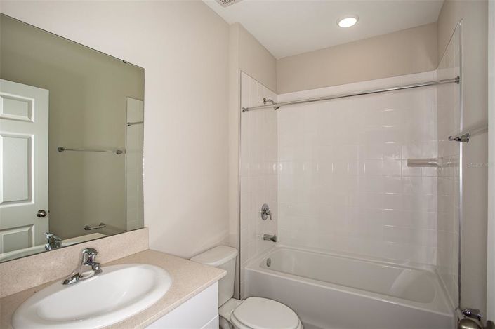 Image No.17-5 Bed Property for sale
