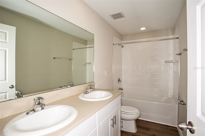 Image No.29-5 Bed Property for sale
