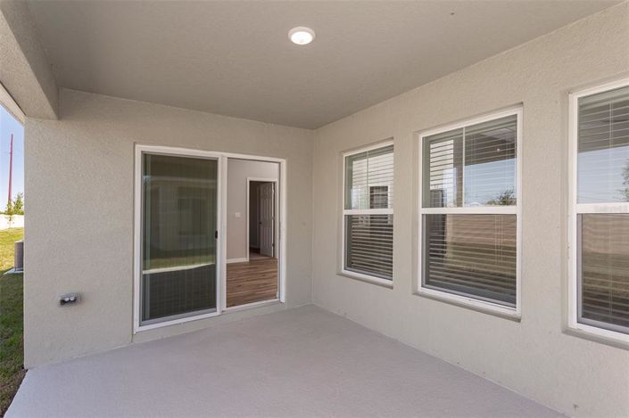 Image No.4-4 Bed Property for sale