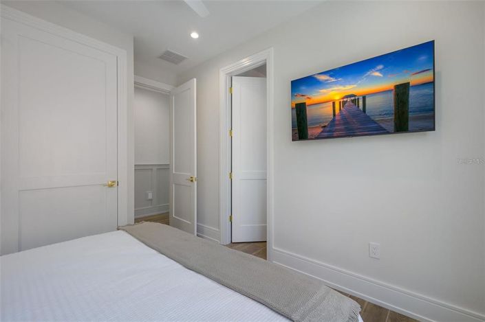 Image No.21-10 Bed Property for sale