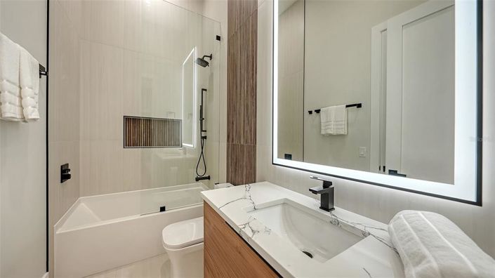 Image No.24-4 Bed Property for sale