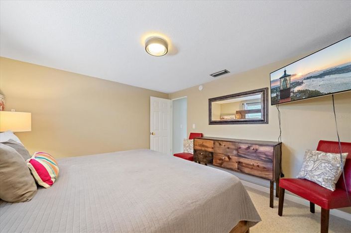 Image No.30-3 Bed Property for sale