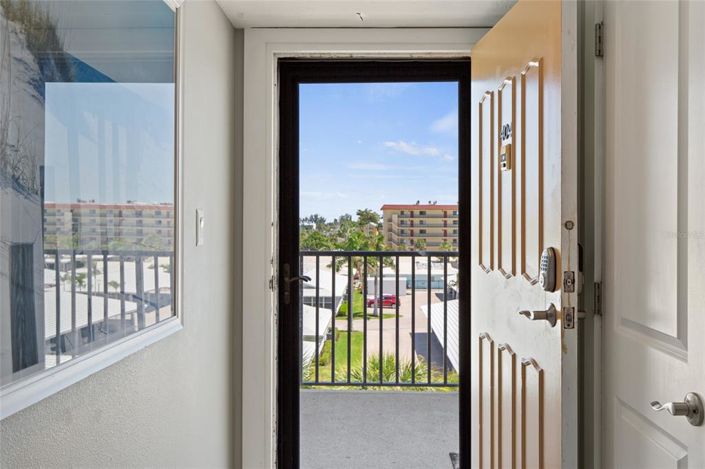 Image No.7-2 Bed Property for sale