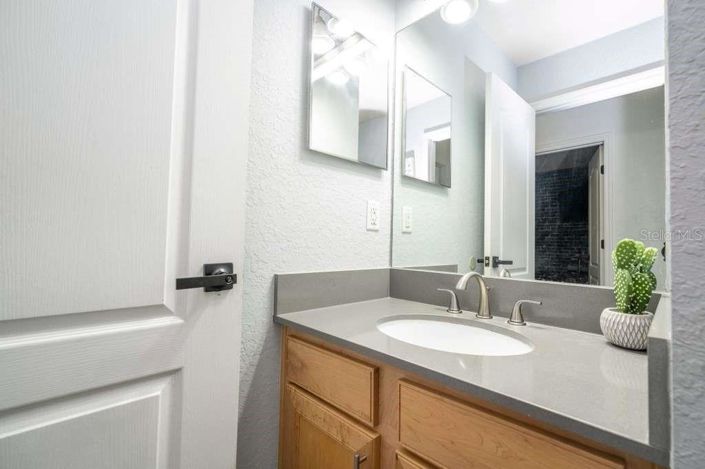 Image No.56-4 Bed Property for sale