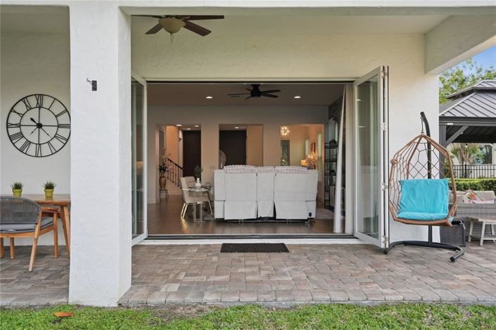 Image No.23-5 Bed Property for sale