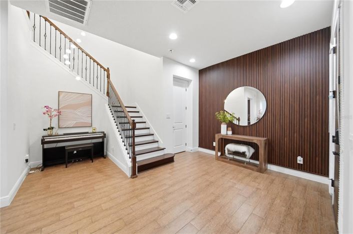 Image No.5-5 Bed Property for sale