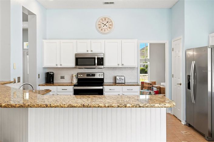 Image No.13-3 Bed Property for sale