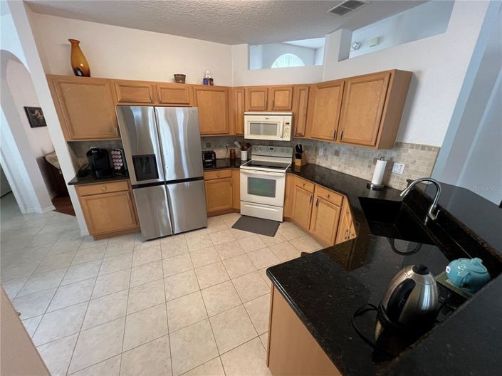 Image No.8-4 Bed Property for sale