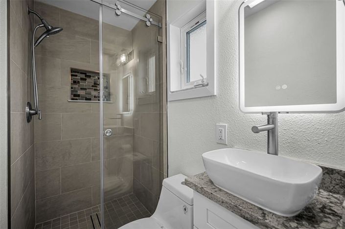 Image No.14-2 Bed Property for sale