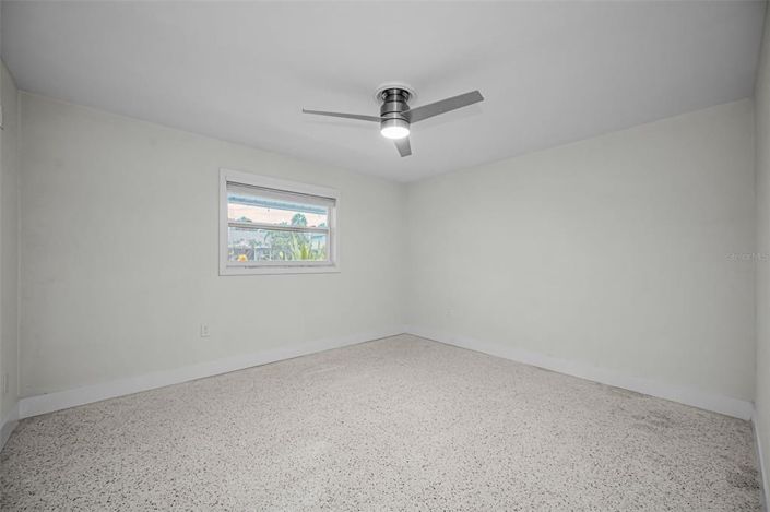 Image No.15-2 Bed Property for sale