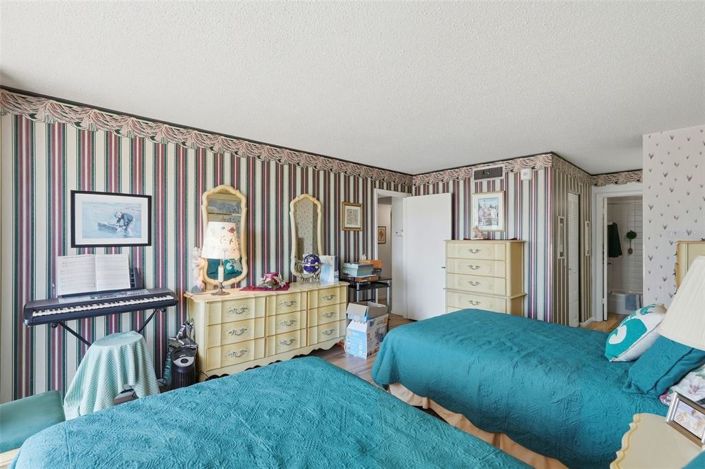 Image No.14-1 Bed Property for sale