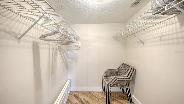 Image No.22-2 Bed Property for sale