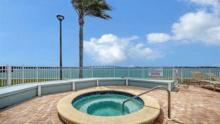 Image No.36-2 Bed Property for sale