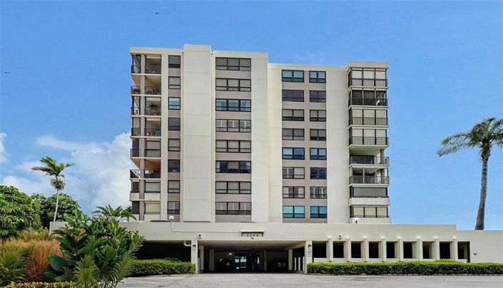 Image No.51-2 Bed Property for sale