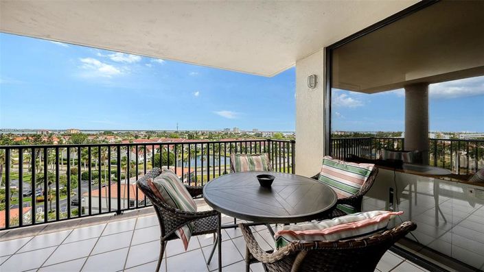 Image No.53-2 Bed Property for sale