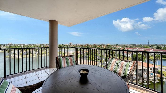 Image No.55-2 Bed Property for sale