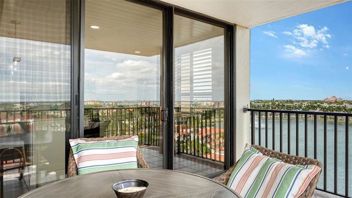 Image No.60-2 Bed Property for sale