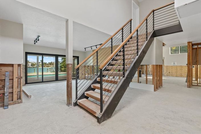 Image No.3-4 Bed Property for sale