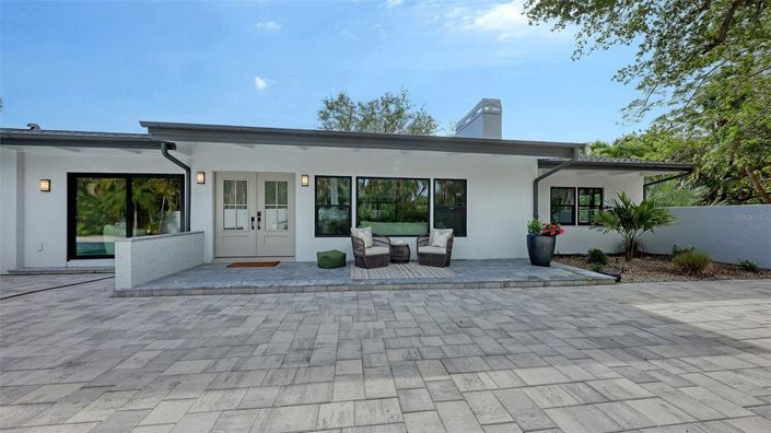Image No.6-4 Bed Property for sale