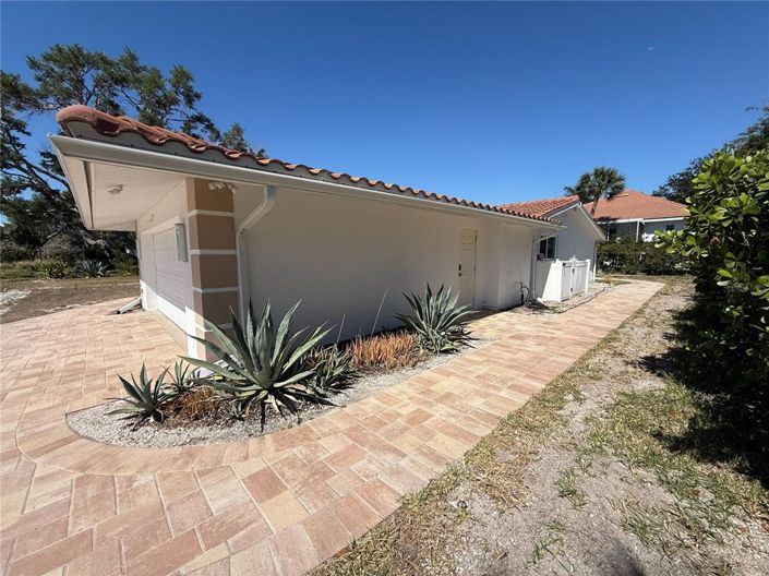 Image No.14-3 Bed Property for sale
