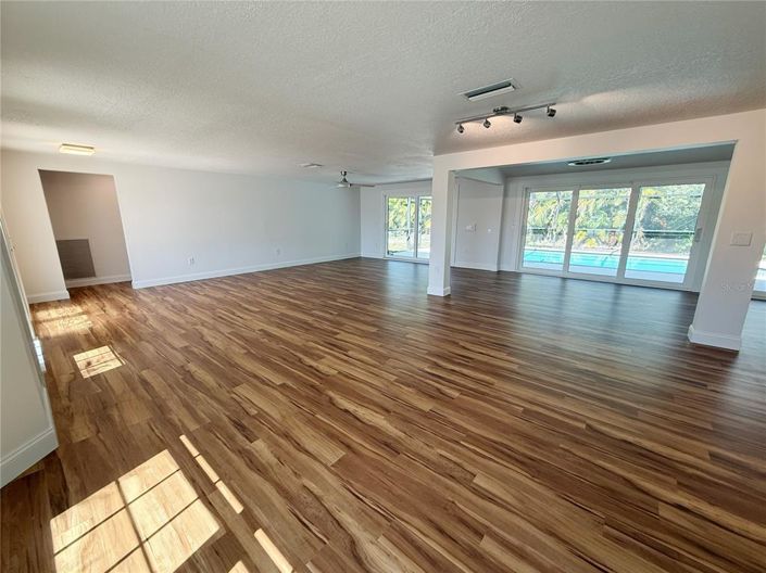 Image No.21-3 Bed Property for sale