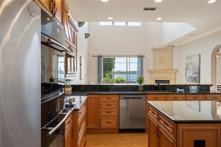 Image No.15-4 Bed Property for sale