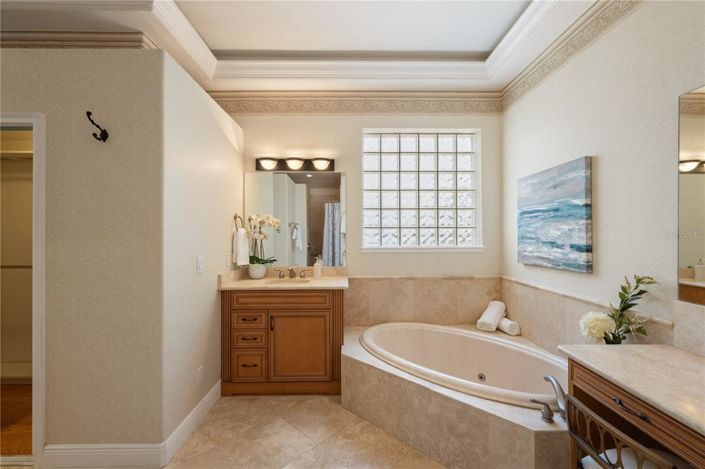 Image No.23-4 Bed Property for sale