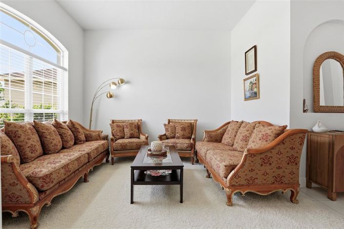 Image No.6-4 Bed Property for sale