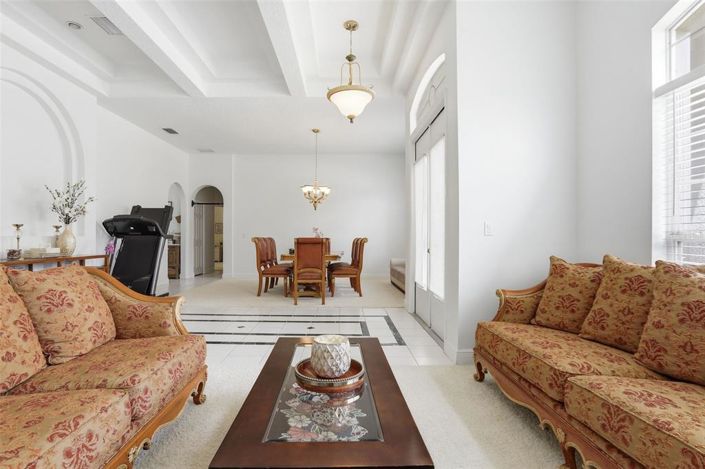 Image No.7-4 Bed Property for sale