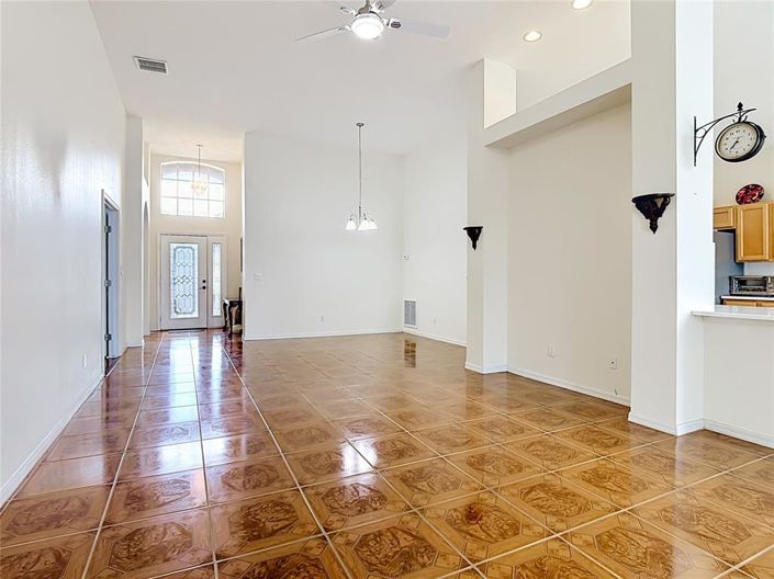 Image No.25-3 Bed Property for sale