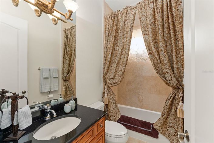 Image No.37-4 Bed Property for sale