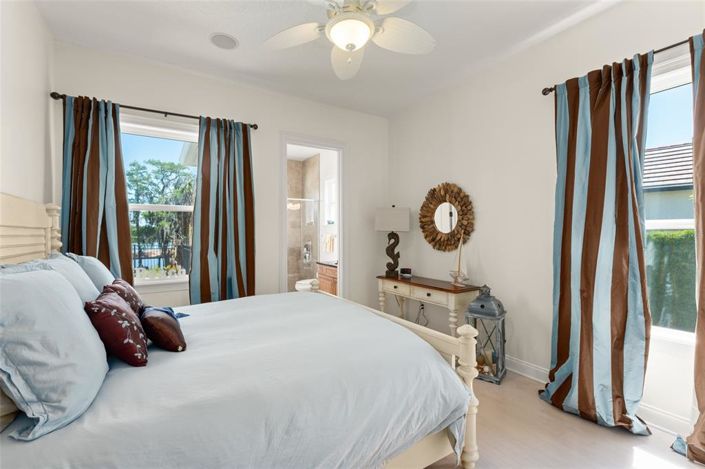 Image No.38-4 Bed Property for sale