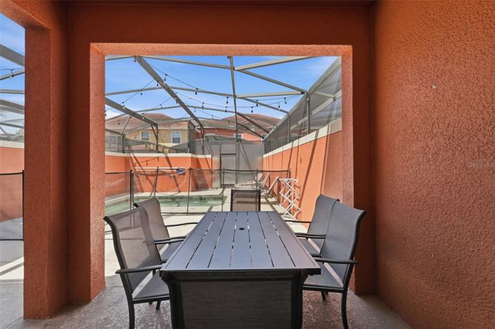 Image No.27-4 Bed Townhouse for sale