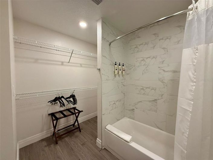 Image No.20-2 Bed Property for sale