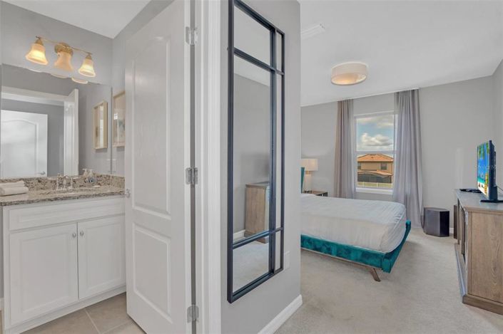 Image No.6-5 Bed Townhouse for sale
