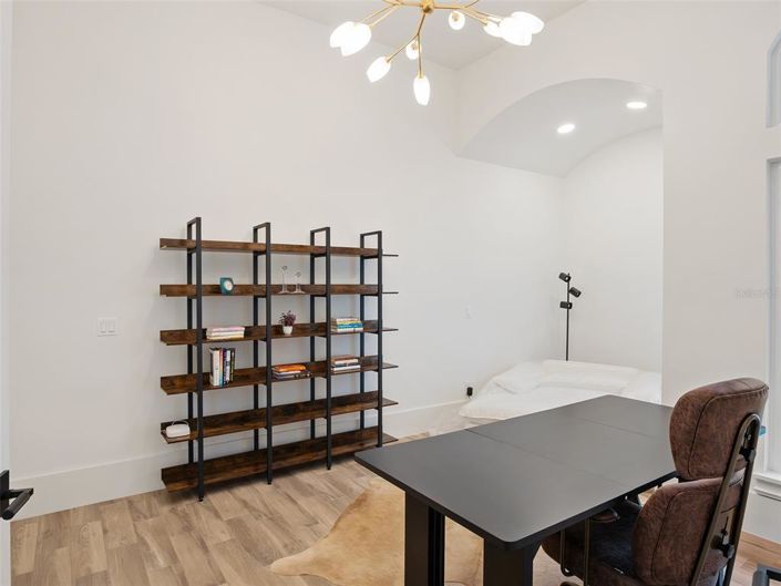 Image No.27-4 Bed Property for sale