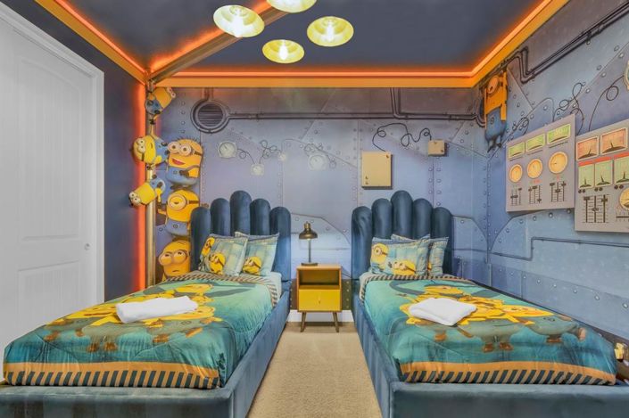 Image No.20-8 Bed Property for sale