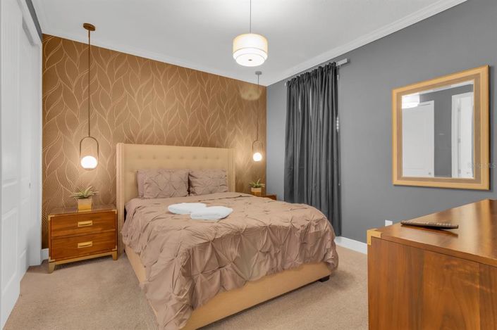 Image No.48-8 Bed Property for sale
