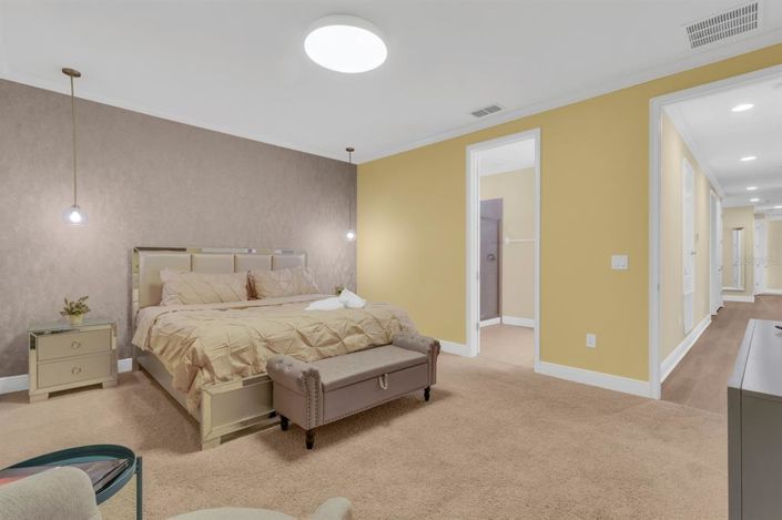 Image No.52-8 Bed Property for sale