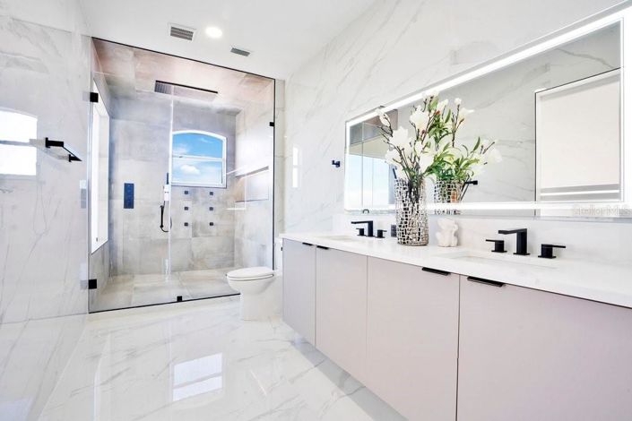 Image No.43-5 Bed Property for sale