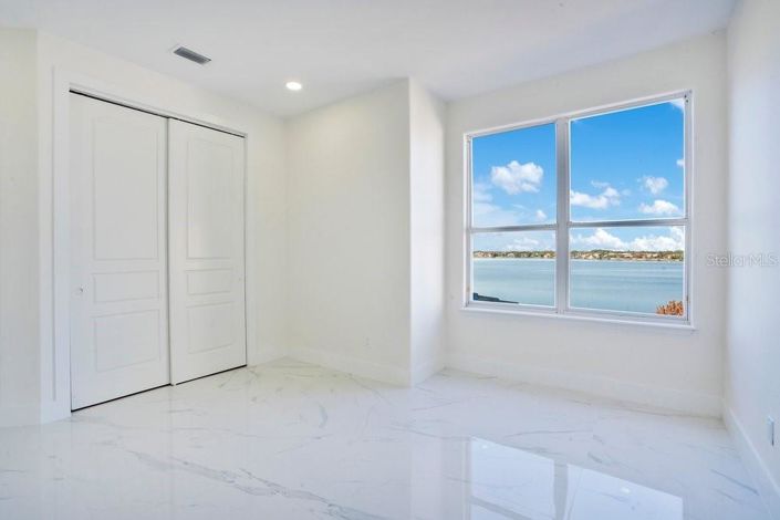 Image No.49-5 Bed Property for sale