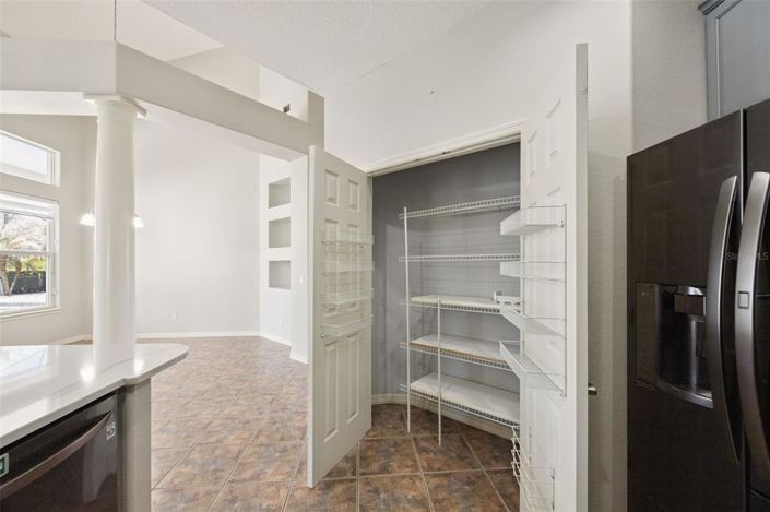 Image No.18-5 Bed Property for sale