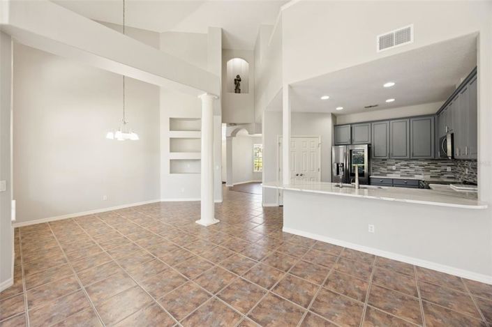 Image No.20-5 Bed Property for sale