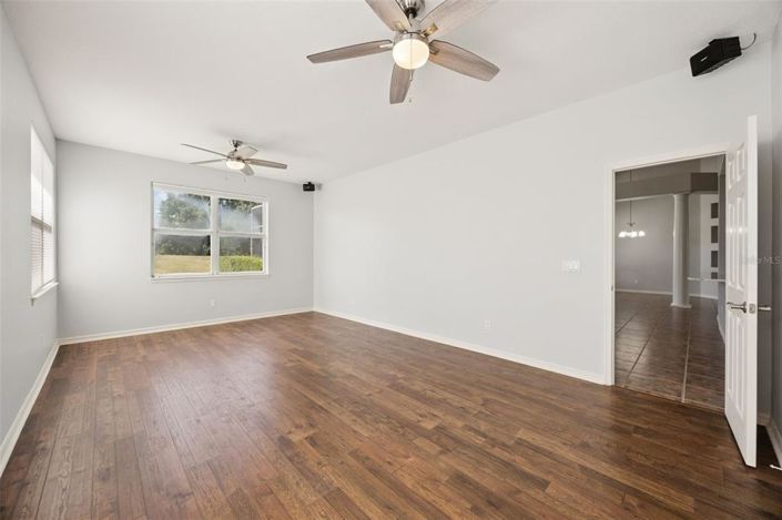 Image No.29-5 Bed Property for sale