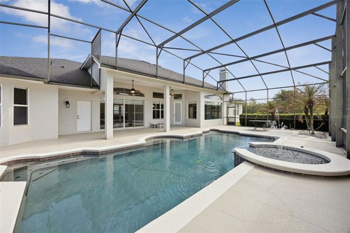 Image No.40-5 Bed Property for sale