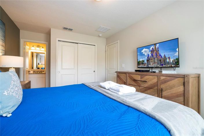 Image No.55-4 Bed Townhouse for sale
