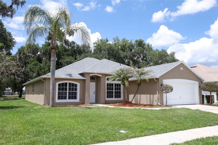 Image No.2-Propriété de 4 chambres à vendre à Kissimmee