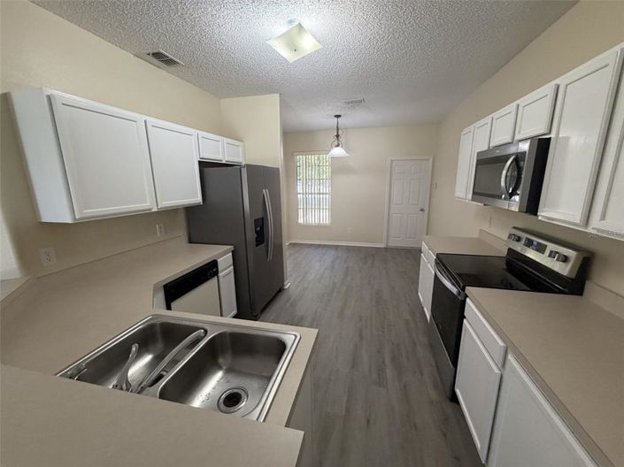 Image No.5-5 Bed Property for sale