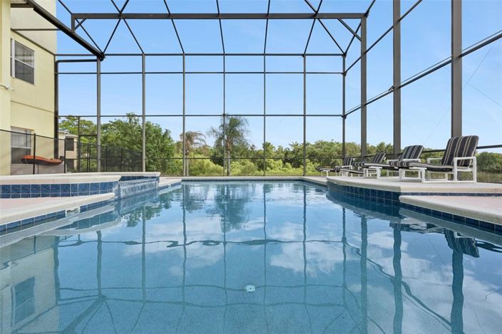 Image No.24-5 Bed Property for sale