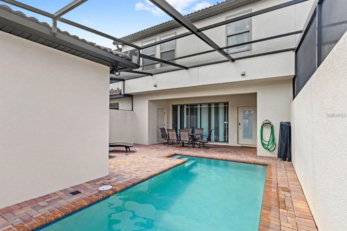 Image No.7-5 Bed Townhouse for sale